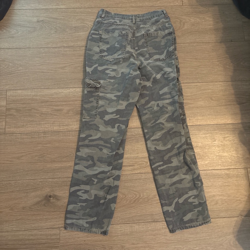 Sincerely Jules Gray Camo Cargo Jumpsuit-Style Pants